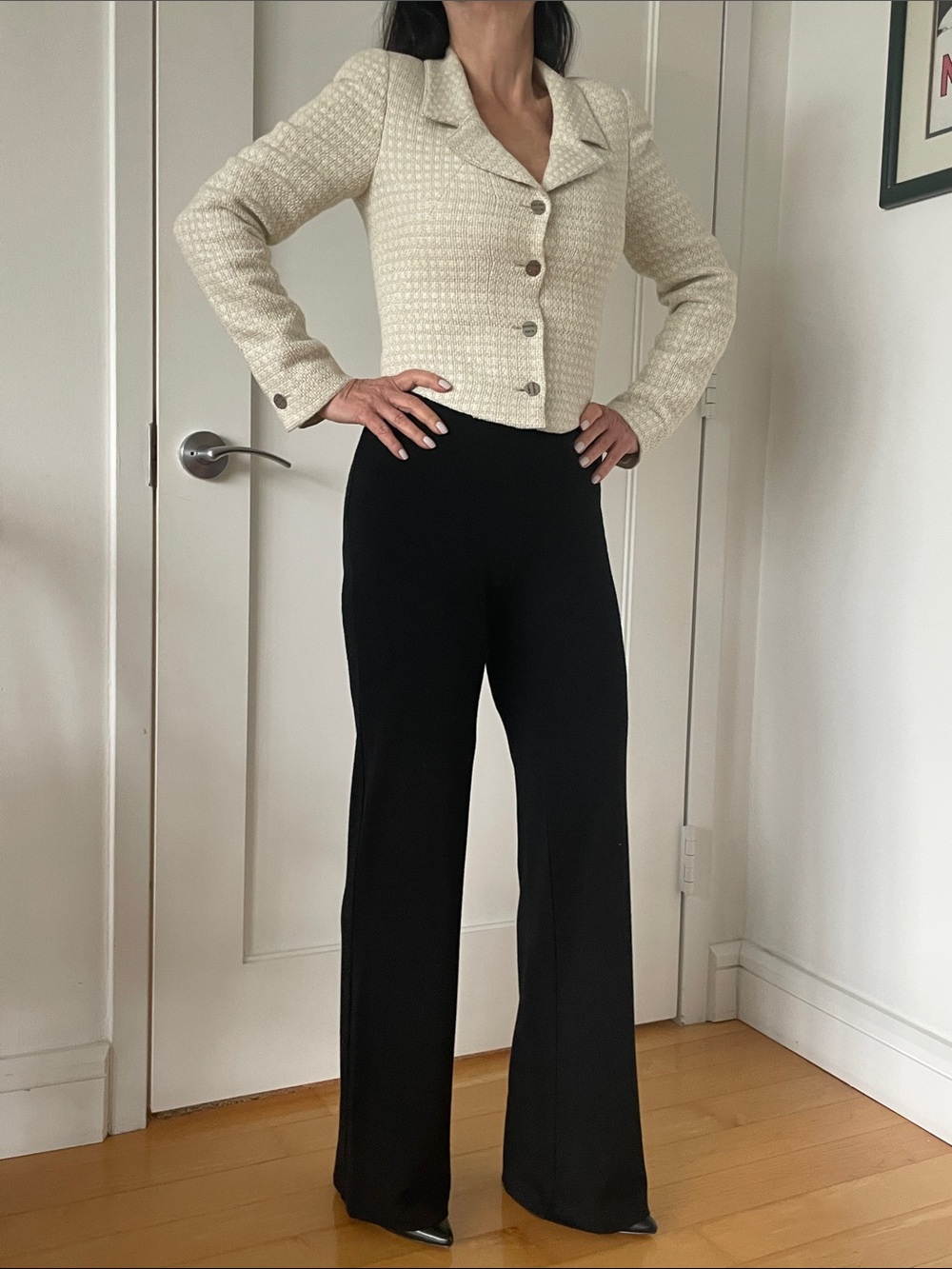 CHANEL Authentic Vintage Cream Tweed Cropped Jacket - Picture 5 of 14